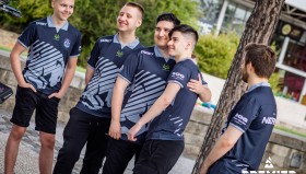 奇招制胜！Vitality祭出双狙战术，效果显著